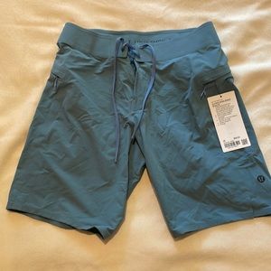 Lululemon cmCurrent State Board Short 9”L 28” W